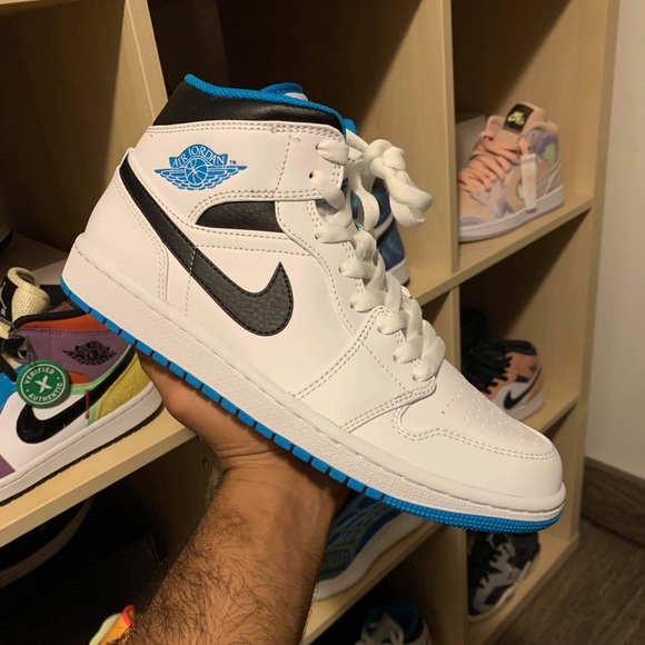 SOLD-Air Jordan 1 Mid Laser Blue - Picture 3 of 4